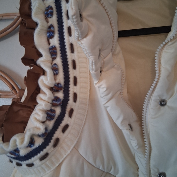 NWOT Hausen Quilted Emboidered Puffer Vest Size L - Picture 6 of 12